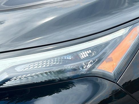 Used 2023 Nissan Rogue SL w/ SL Premium Package FWD image 10