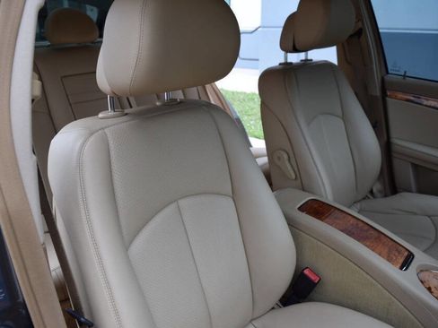 Used 2008 Mercedes-Benz E 350 4MATIC Sedan image 52
