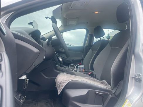Used 2013 Ford Focus S FWD image 3