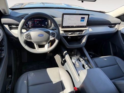 New 2026 Ford Explorer Active w/ Active Comfort Package RWD image 15