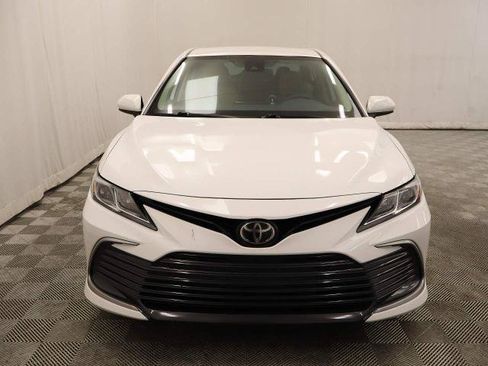 Used 2022 Toyota Camry LE w/ Carpet Mat Package (TMS) FWD image 6