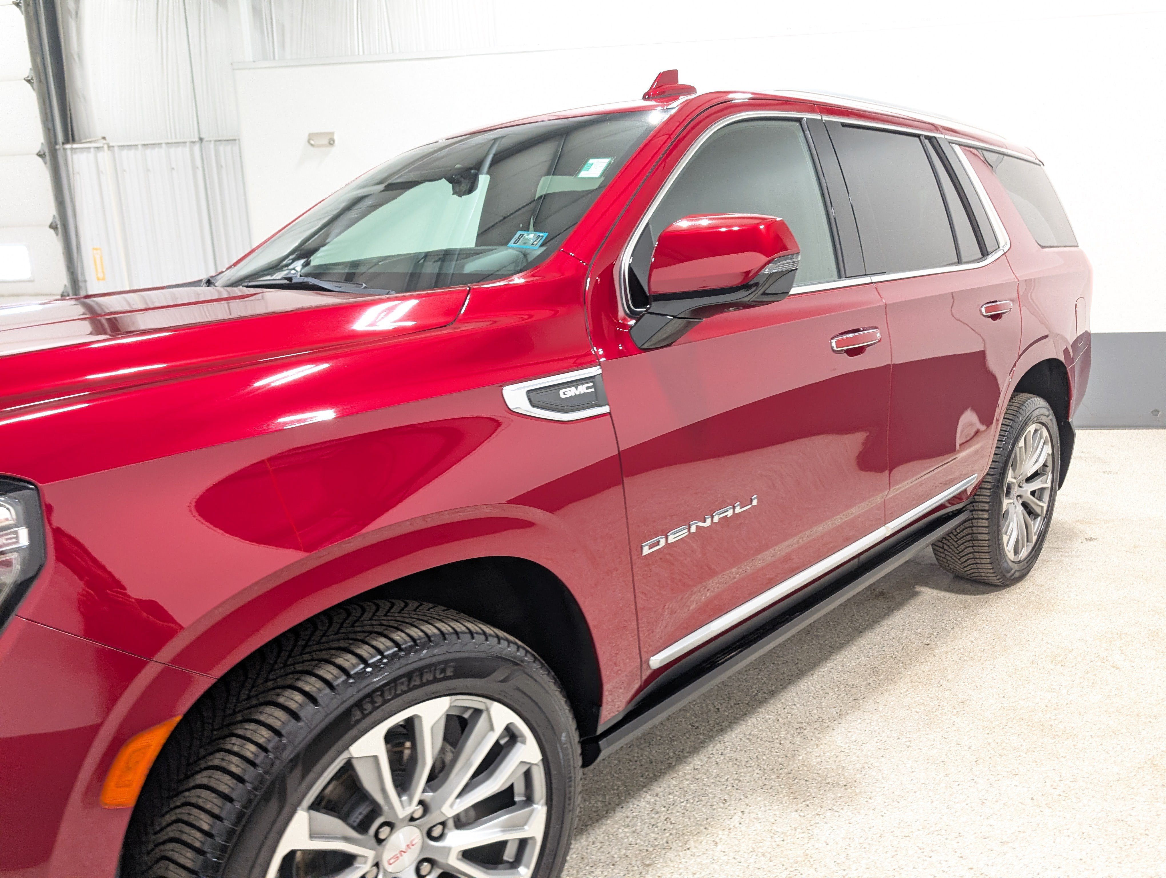 Used 2021 GMC Yukon Denali w/ Denali Premium Package AWD/4WD image 7