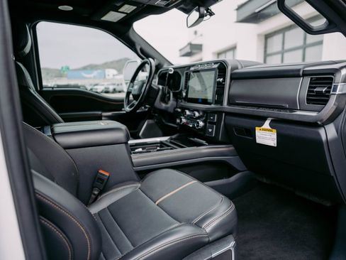 Used 2024 Ford F350 Platinum image 28