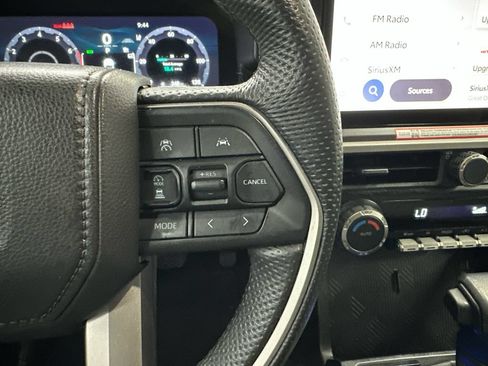 Used 2025 Toyota Tacoma TRD Off-Road AWD/4WD image 25