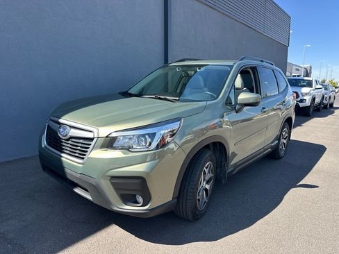 Used 2019 Subaru Forester Premium AWD/4WD image 1