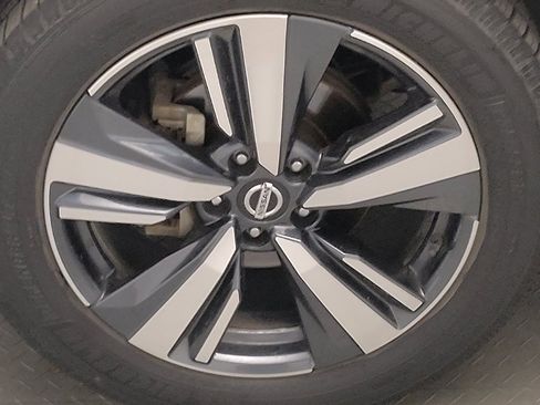 Used 2021 Nissan Rogue Platinum FWD image 31