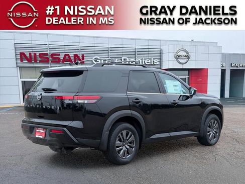 New 2026 Nissan Pathfinder SV image 3