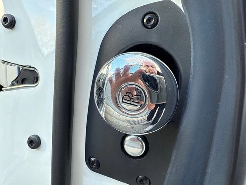 Used 2018 Rolls-Royce Phantom Sedan image 48