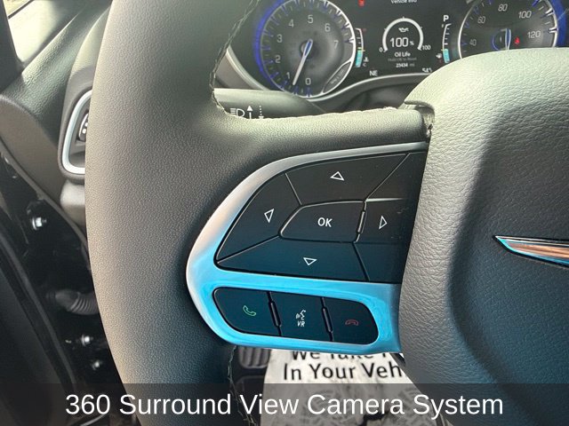 Used 2026 Chrysler Pacifica Select FWD image 13