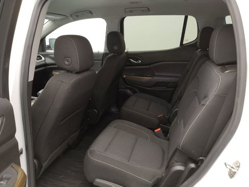 Used 2022 GMC Acadia SLE FWD image 18