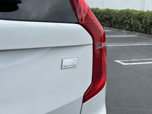 Certified 2023 Volvo XC90 T8 Plus image 28