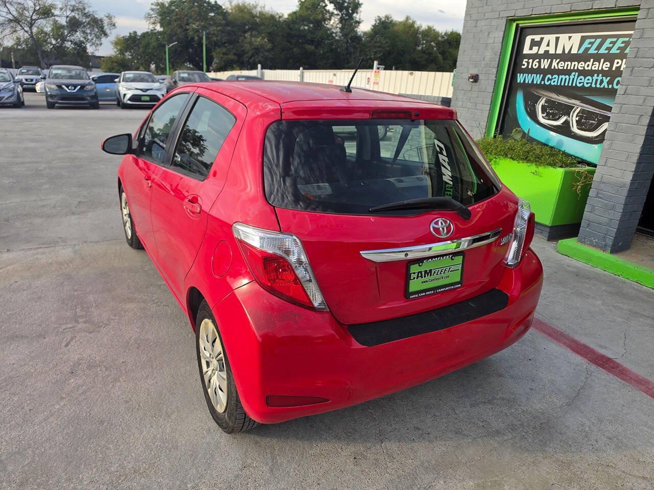 Used 2013 Toyota Yaris L FWD image 10