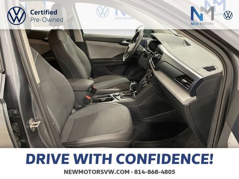 Certified 2024 Volkswagen Taos SE image 15