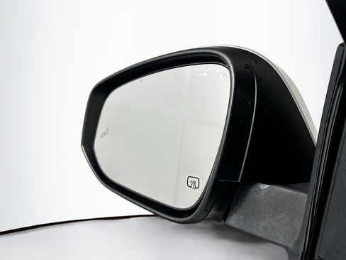 Used 2018 Toyota Highlander Limited image 16