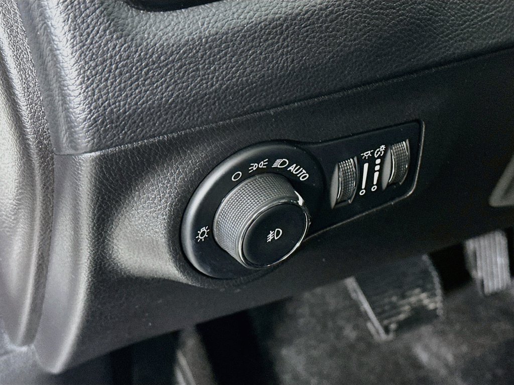 Used 2019 Jeep Compass Limited AWD/4WD image 20