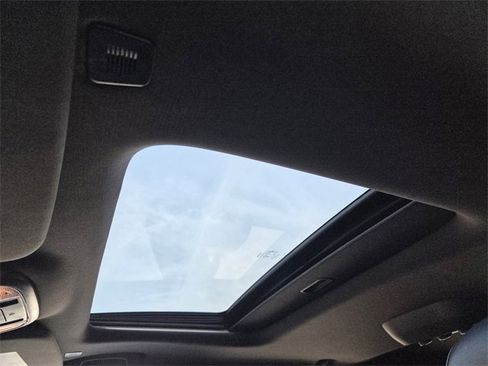 Used 2024 Dodge Durango GT image 5