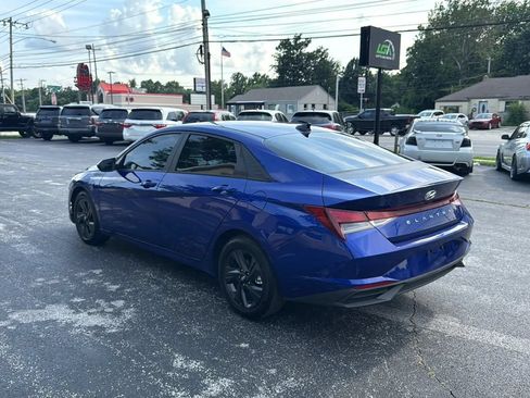 Used 2021 Hyundai Elantra SEL FWD image 5