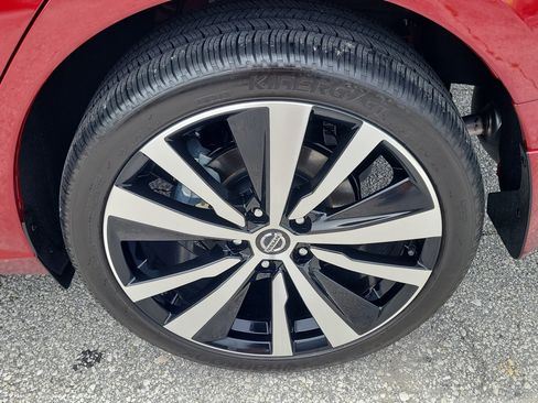 Used 2022 Nissan Altima 2.5 Platinum AWD/4WD image 8
