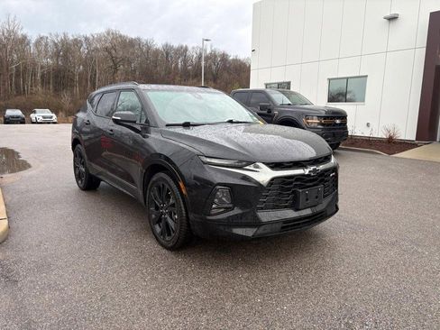 Used 2022 Chevrolet Blazer RS w/ Enhanced Convenience Package image 4