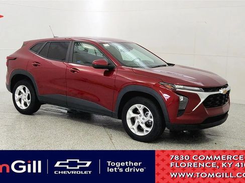 Used 2024 Chevrolet Trax LS w/ LS Convenience Package FWD image 1