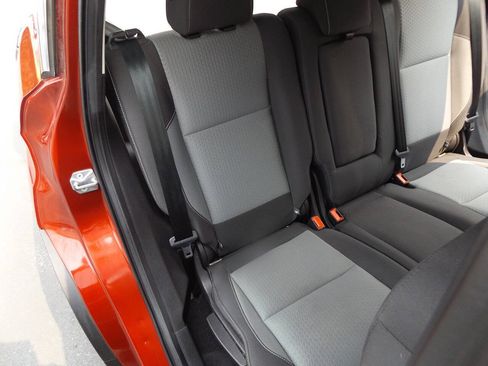 Used 2018 Ford Escape SE w/ SE Sync 3 Package AWD/4WD image 22