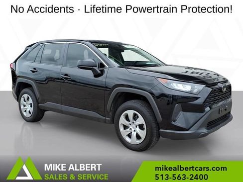 Used 2022 Toyota RAV4 LE AWD/4WD image 1