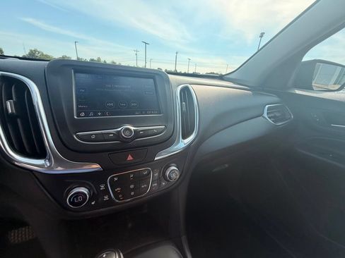 Used 2021 Chevrolet Equinox LT AWD/4WD image 22