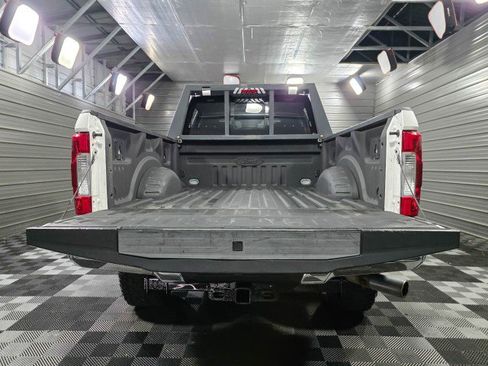 Used 2017 Ford F350 Lariat image 9