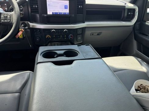 Used 2024 Ford F250 XL RWD image 13