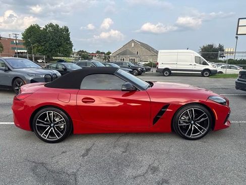 Used 2025 BMW Z4 sDrive30i w/ Premium Package RWD image 10