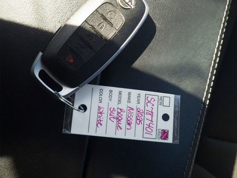 Used 2025 Nissan Rogue SV image 20