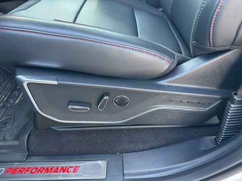 Used 2025 Ford F150 Raptor image 22