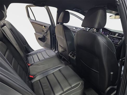 Used 2019 Volkswagen Golf R 4-Door image 13