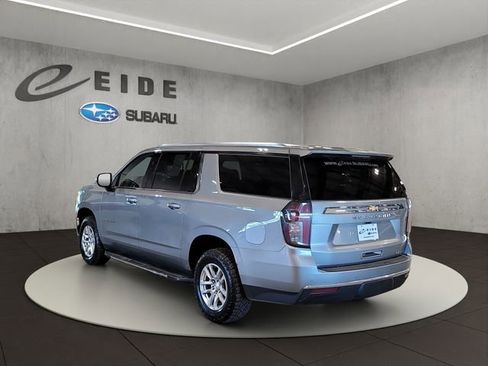 Used 2024 Chevrolet Suburban LT image 4