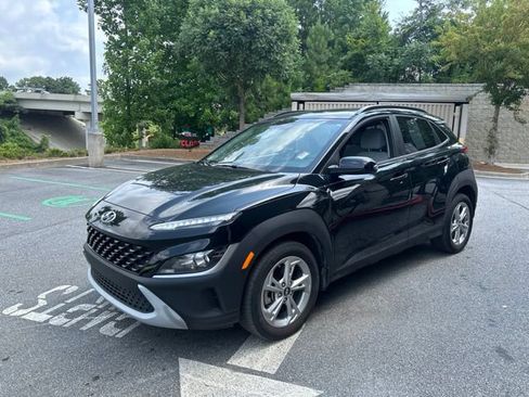 Used 2023 Hyundai Kona SEL AWD/4WD image 3