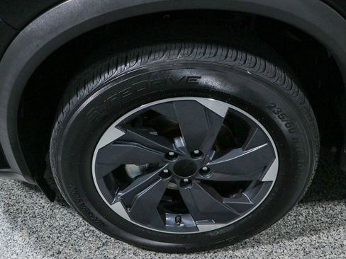 Used 2024 Nissan Rogue SV FWD image 11