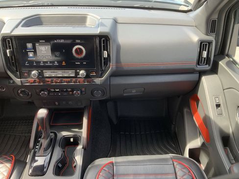 Used 2025 Nissan Frontier PRO-4X AWD/4WD image 52