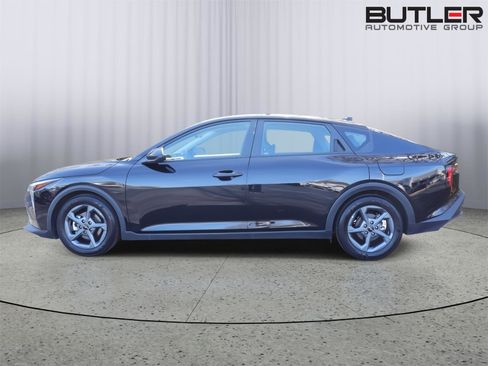Used 2025 Kia K4 LXS image 4