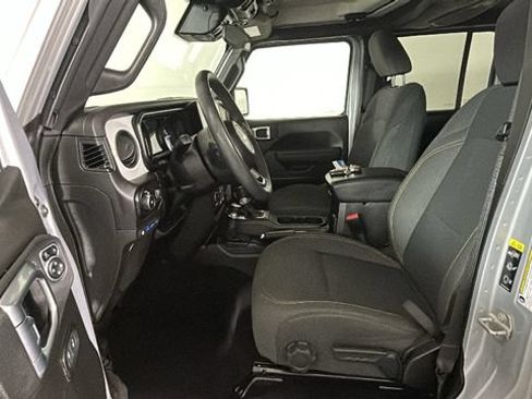 Used 2024 Jeep Wrangler Unlimited w/ Convenience Group AWD/4WD image 11