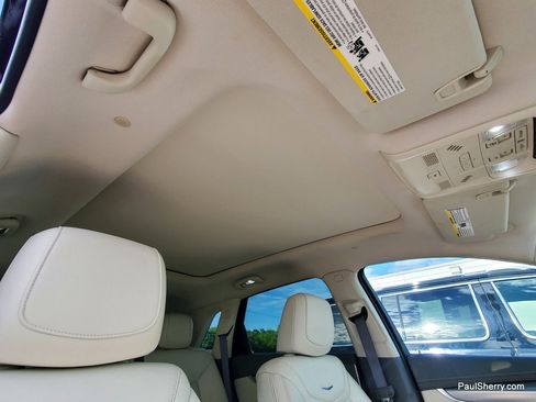 Used 2021 Cadillac XT5 Premium Luxury AWD/4WD image 3