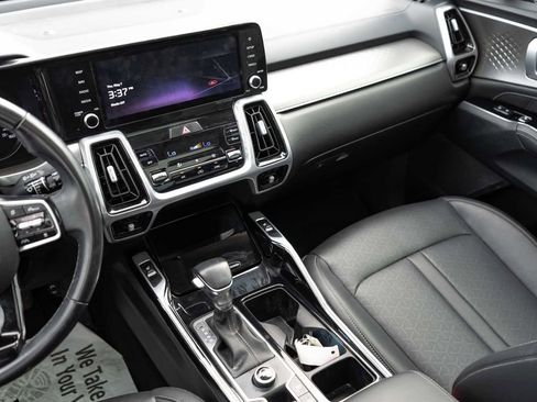 Used 2022 Kia Sorento SX FWD image 19