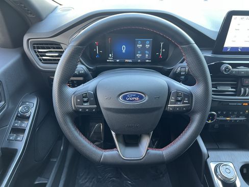 Used 2025 Ford Escape ST-Line Select AWD/4WD image 24