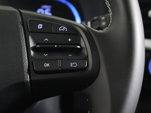 Certified 2025 Hyundai Venue Limited image 35