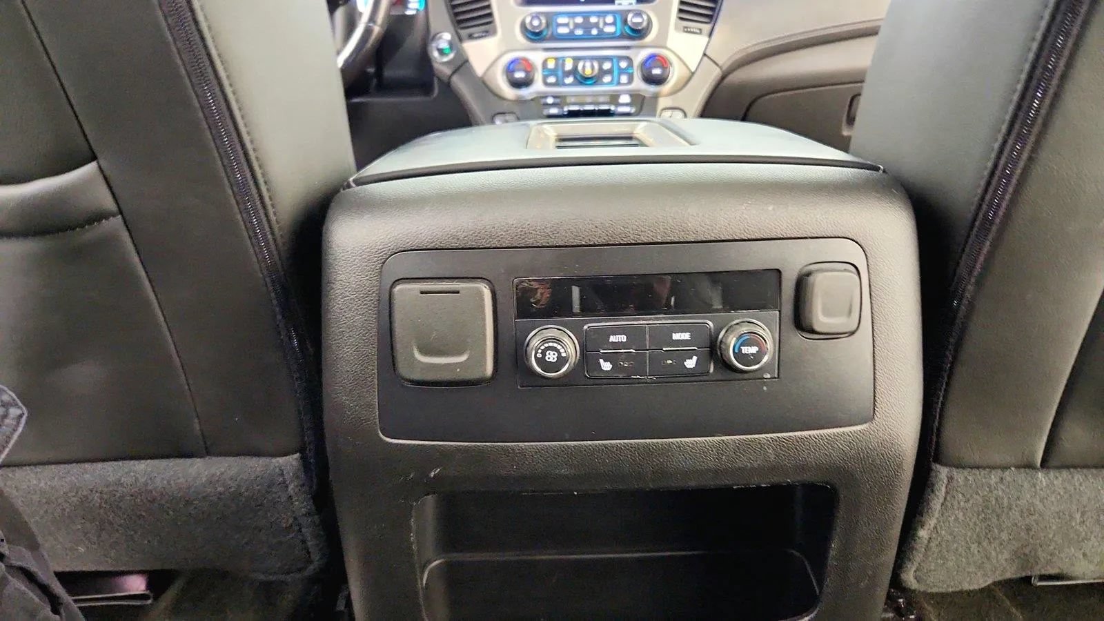 Used 2018 GMC Yukon Denali AWD/4WD image 33