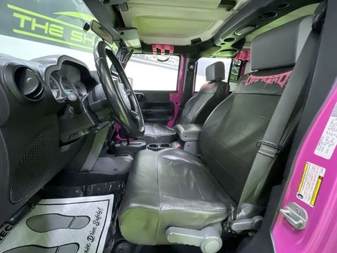 Used 2008 Jeep Wrangler Unlimited Rubicon w/ PWR Convenience Group image 16