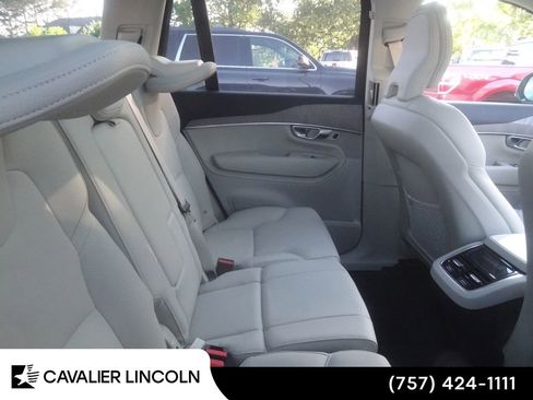 Used 2024 Volvo XC90 B6 Plus AWD/4WD image 9