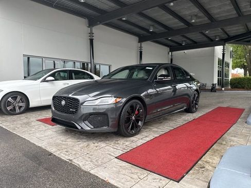 Used 2024 Jaguar XF R-Dynamic SE RWD image 2