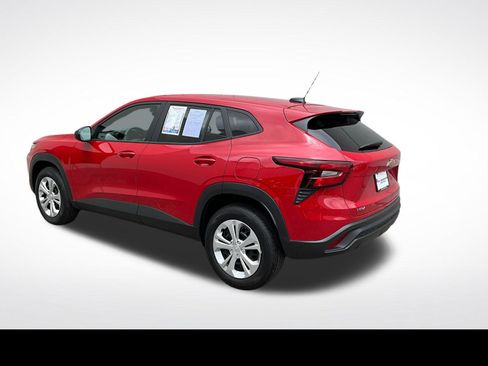 Used 2026 Chevrolet Trax LS FWD image 13