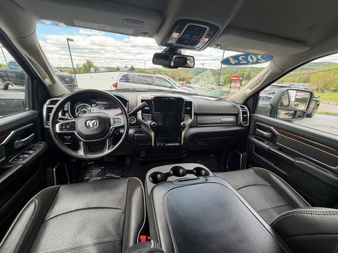 Used 2024 RAM 2500 Laramie AWD/4WD image 19