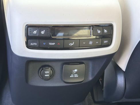 Certified 2025 Hyundai Palisade Calligraphy FWD image 16